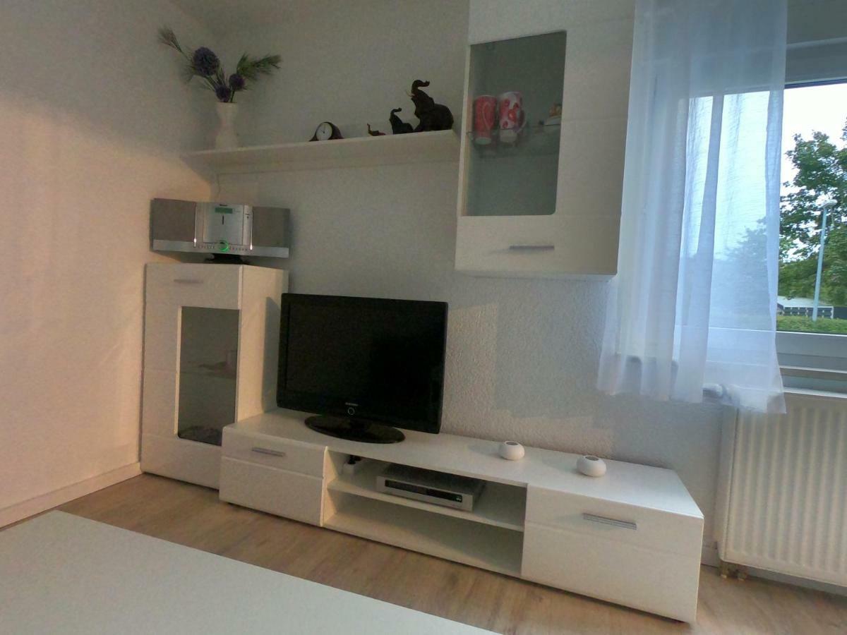 Moderne Helle 2,5 Zimmer Wohnung Mit Grossem Bad Und Kueche In Trossingen Exterior photo